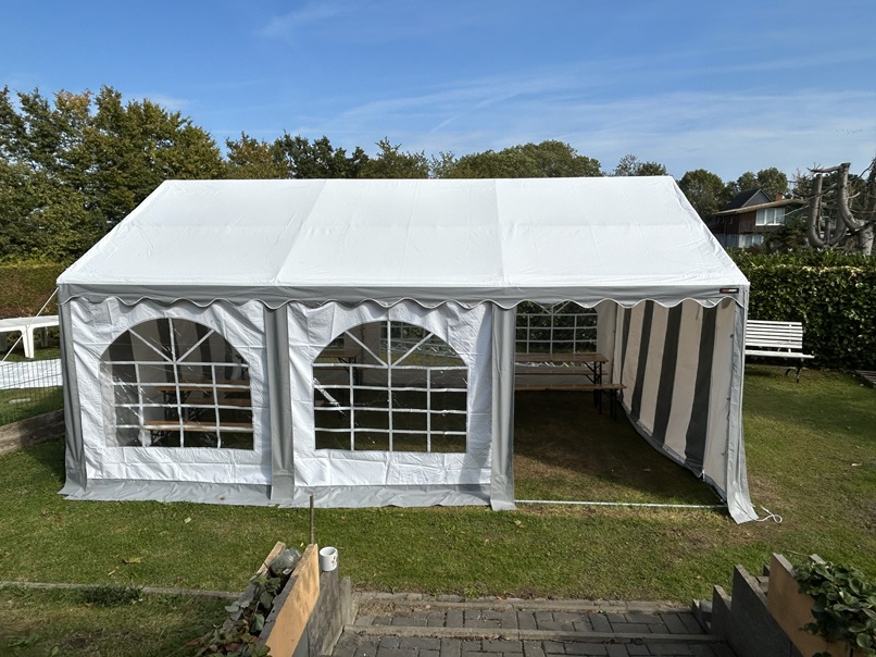 Partyzelt 4x6  Wasserdicht stabil mieten